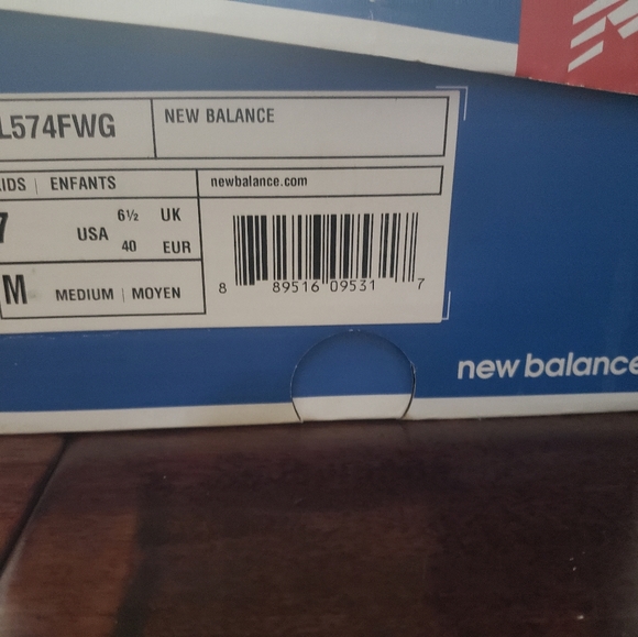 Black Red & White Nike New Balance - Picture 6 of 6